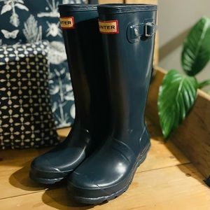 Hunter boats - youth size 1